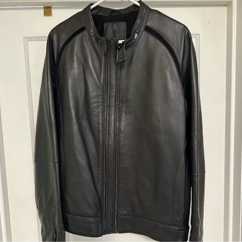 Modern Men's Black Leather sz Medium